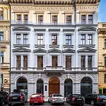 Elegant Steps From Wenceslas Square By Easybnb Premium *