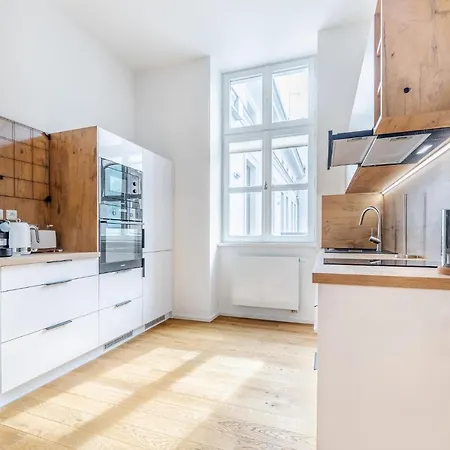 Elegant Located In The Centre Of Apartment Prag