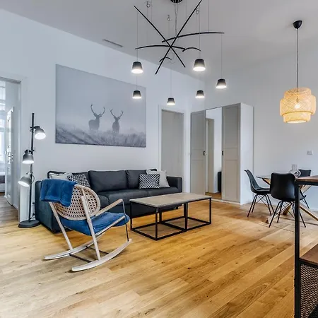 Lejlighed Elegant Located In The Centre Of